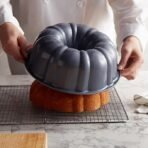Forma Antiaderente de Pudim e Bolo com Furo Central Tipo Bundt - Imagem 3